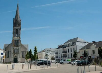 Affaire Joël Guerriau : retrait des hommages, appel à l’exclusion et disgrâce d’un ancien maire et sénateur