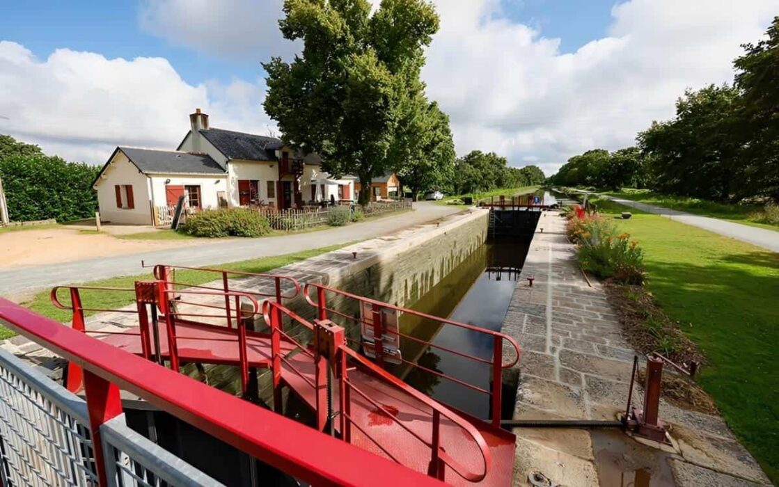 Canal de Nantes à Brest : la navigation rouvre le 3 avril