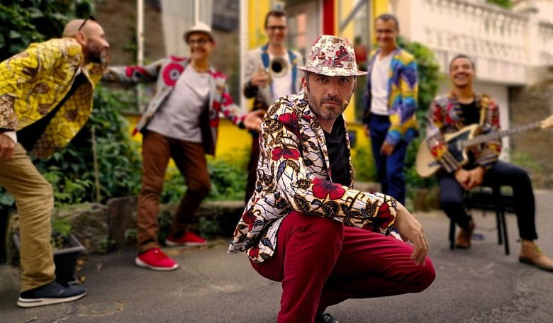 Le samedi soir de 17 h 30 à 19 h, le groupe Molokoye investira la scène musicale du parvis pour un voyage musical créole