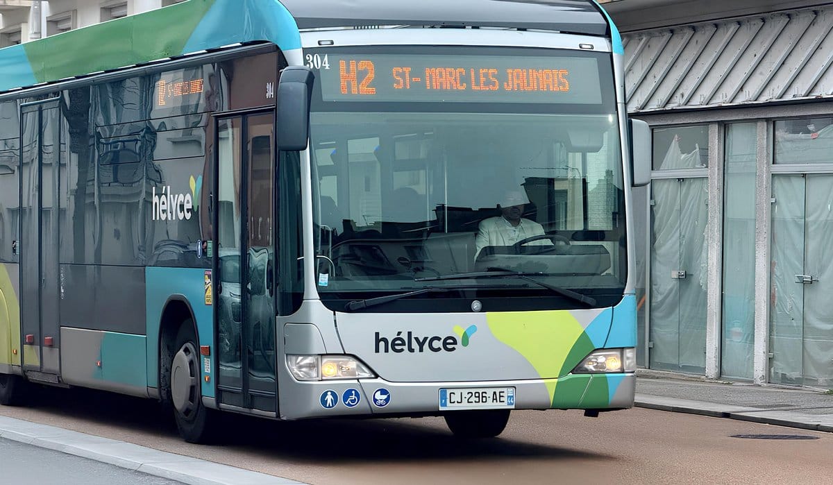 Accident entre un piéton et un bus à Saint-Nazaire : un homme blessé grièvement
