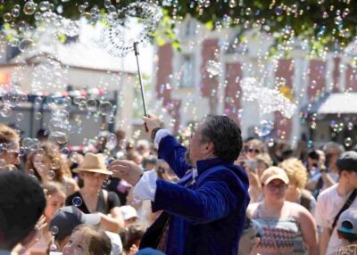 Les Intercal&eacute;es &agrave; Ch&acirc;teaubriant : Le petit th&eacute;&acirc;tre de Vitalis ouvre la saison 2026