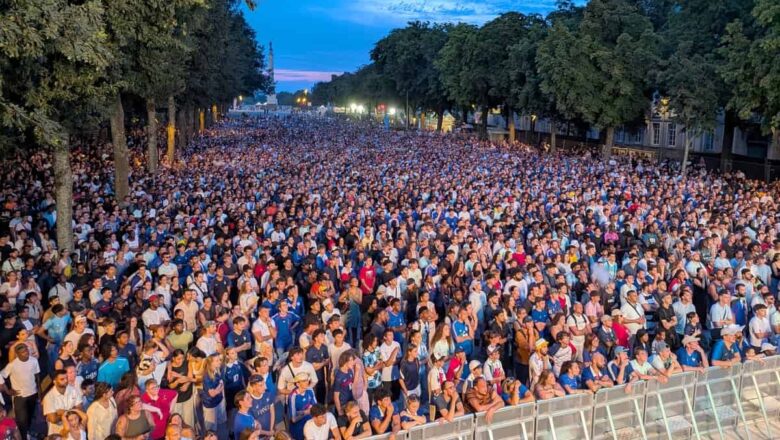 7 500 supporters sur le cours Saint-Pierre pour la demi-finale France-Espagne