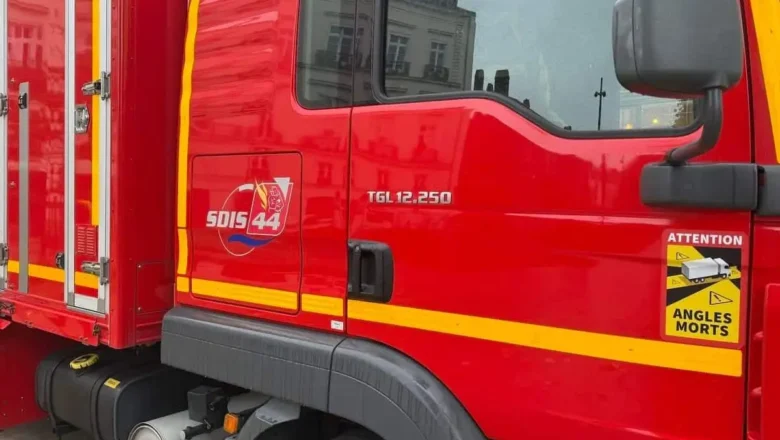 Incendie &agrave; Nantes : un feu de v&eacute;g&eacute;tation menace un camp d'habitations pr&eacute;caires &agrave; la prairie de Mauves