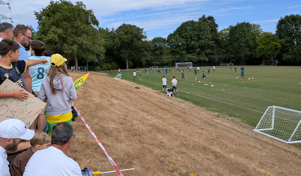 Joueurs du FCN à l'entraînement
