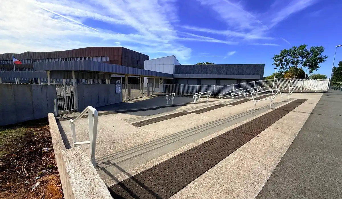 Collèges Renommés en Loire-Atlantique : Symbole ou Démagogie ?