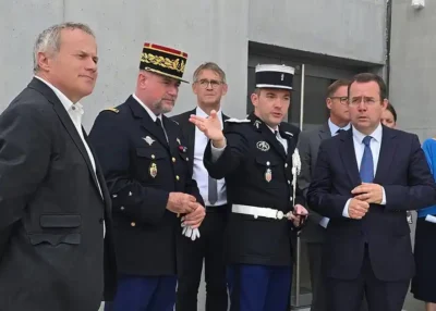 Ancenis-Saint-Géréon : la conseillère municipale d'opposition s'amuse a trafiquer les photos officielles à l'aide de l'IA
