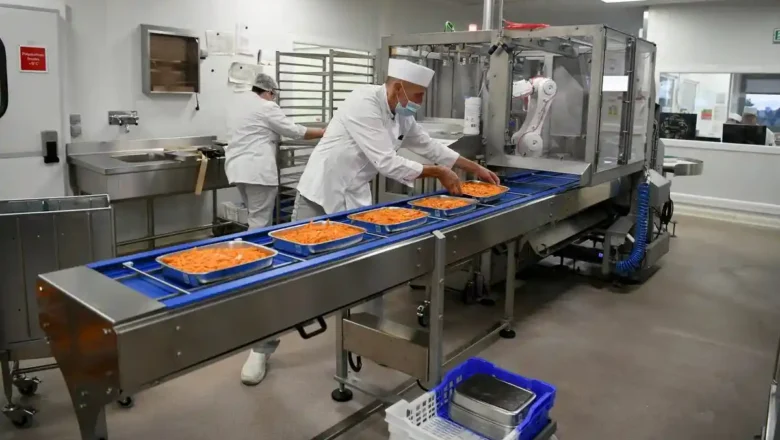 Saint-Nazaire supprime ses barquettes en plastique dans la restauration collective