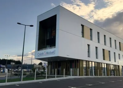 Le Cr&eacute;dit Mutuel Ch&acirc;teaubriant r&eacute;unit ses deux agences rue du G&eacute;n&eacute;ral Patton