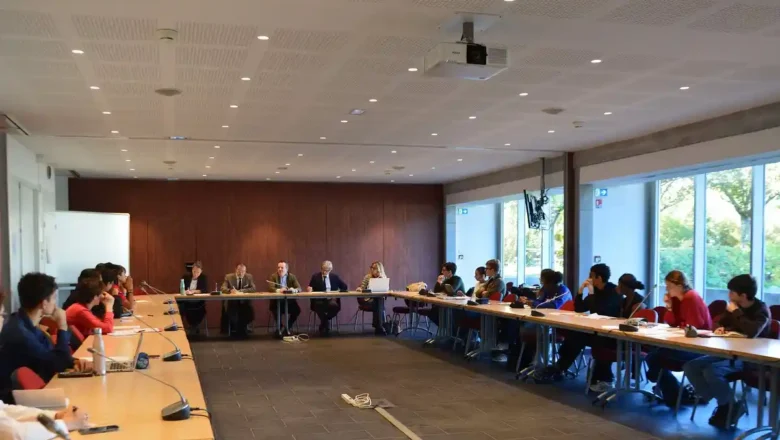 Le recteur re&ccedil;oit les lyc&eacute;ens, un &eacute;lu d&eacute;nonce un dialogue sans r&eacute;ponses concr&egrave;tes