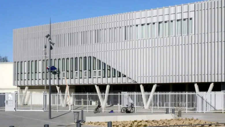 Nort-sur-Erdre : un feu de poubelle au lycée Caroline-Aigle, neuf personnes prises en charge