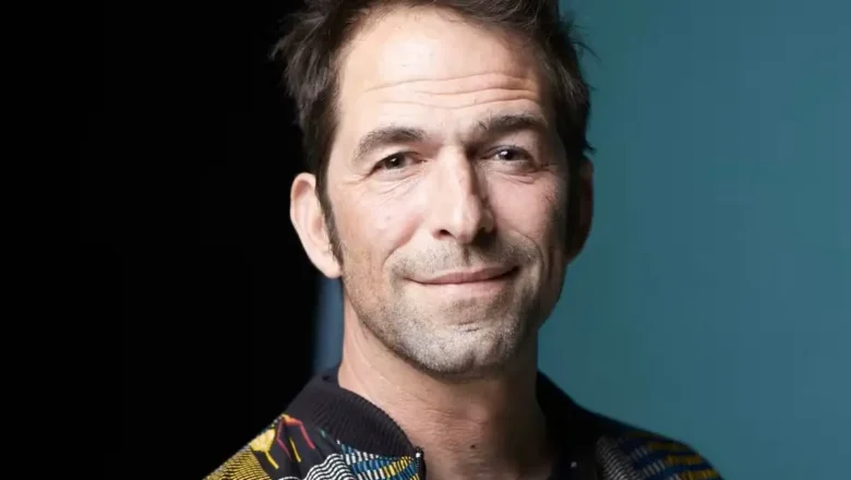 Romain Potocki, lauréat du Prix du public, en dédicace à la médiathèque de Châteaubriant